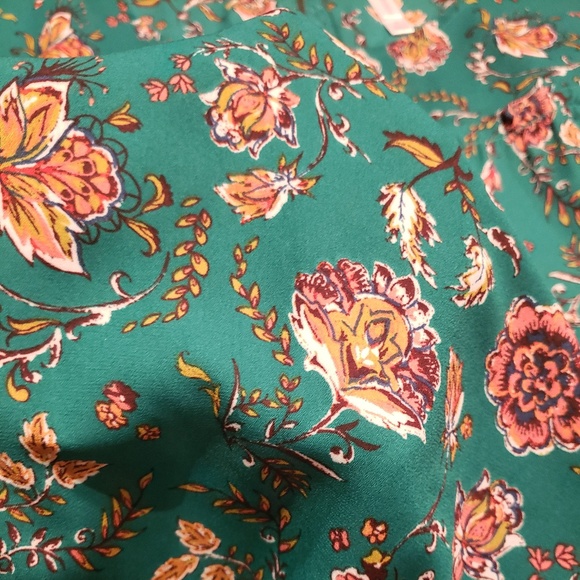 Green Floral Print Blouse with Ruffles - Picture 3 of 5